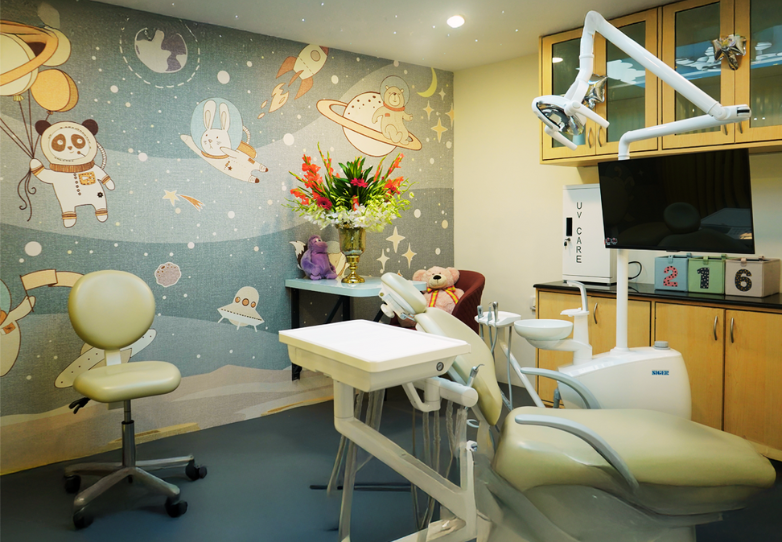 Dr-Toothlittle-E-city-1